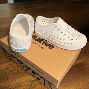 Native White Jefferson Shoes - C7 - Never been worn!